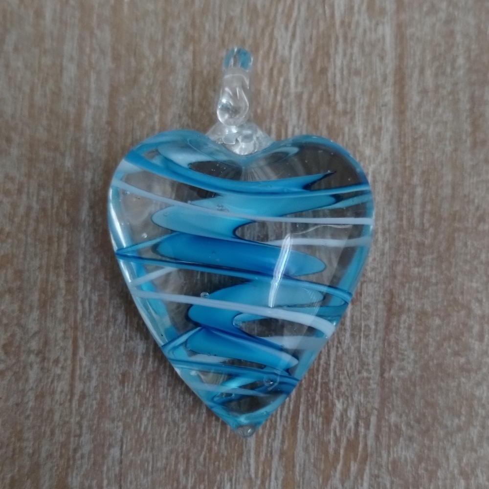 Hand Blown Glass Heart Pendant Blue Swirls 1.5" - Picture 7 of 7